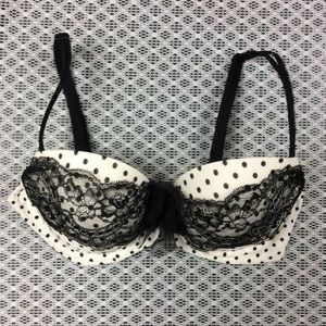 Victoria's Secret Intimates & Sleepwear - Victoria’s Secret Bra Size 34C Victoria's Secret Intimates & Sleepwear - Victoria’s Secret Bra Size 34C